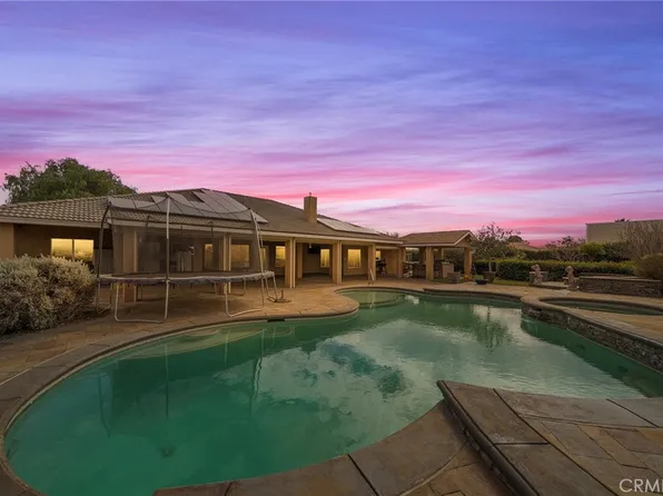 7172 Jargon St, Oak Hills, CA 92344