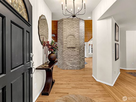 5th image of 17208 SE 36th Street