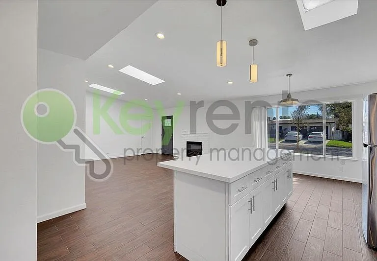 8133 Molokai Way — Photo 7