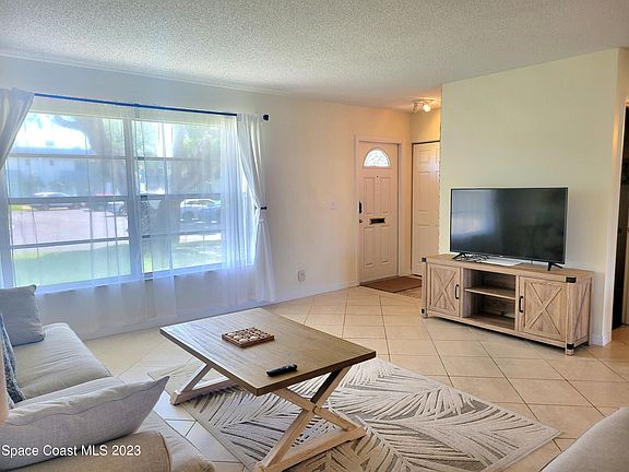 4th image of 431 Dove Ln #610
