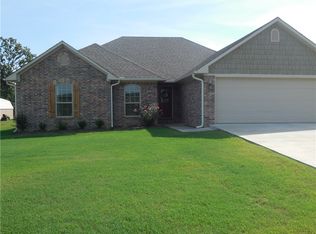 305 Arcadia Dr, Poteau, OK 74953