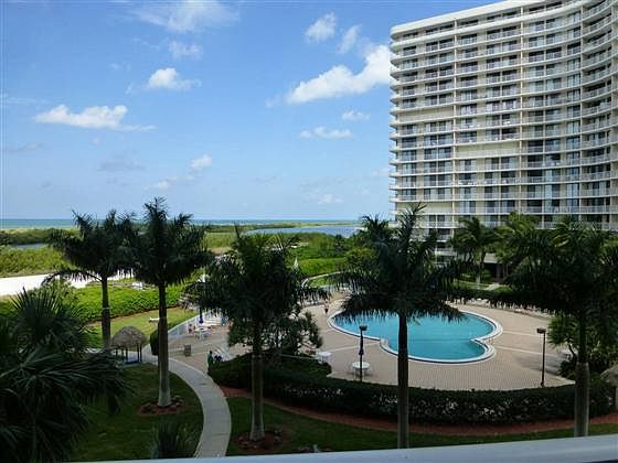 1st image of 380 Seaview Ct APT 401