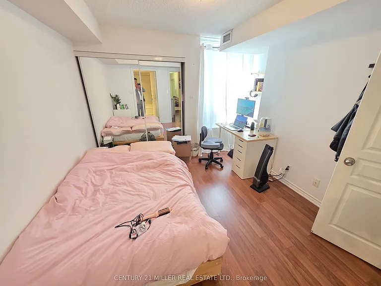 801 Bay St #202 — Photo 17