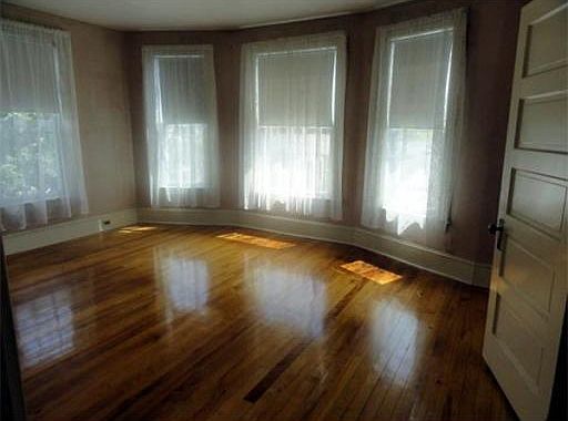 5th image of 18 Olive St