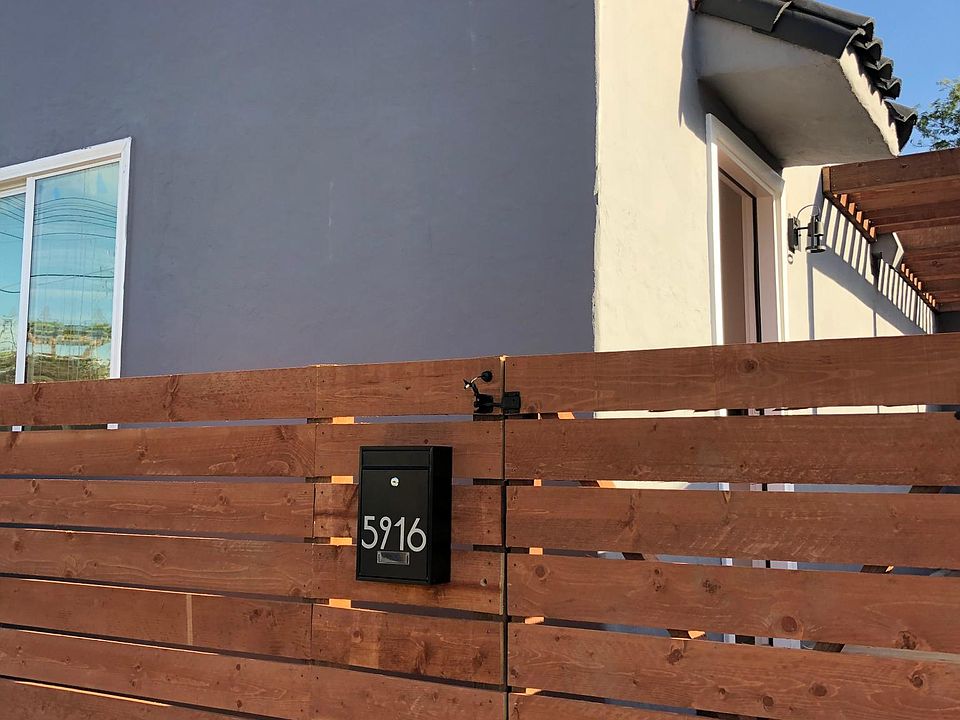 Fence/Entry gate