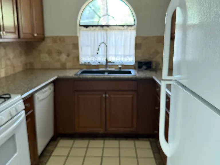 1417 Santa Margarita St — Photo 8