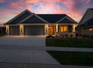 2657 Scenic Point Dr SW, Rochester, MN 55902