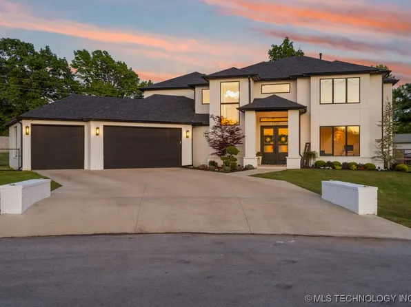 7707 S 22nd Ct, Broken Arrow, OK 74011