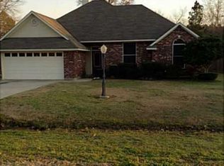 129 Lone Oak Dr, Benton, LA 71006