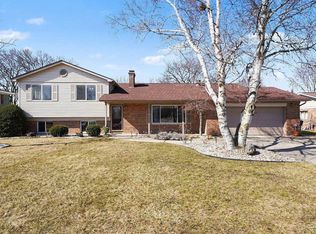 1401 Fromm Dr, Saginaw, MI