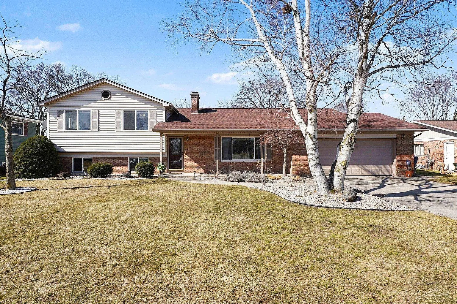 1401 Fromm Dr photo 1