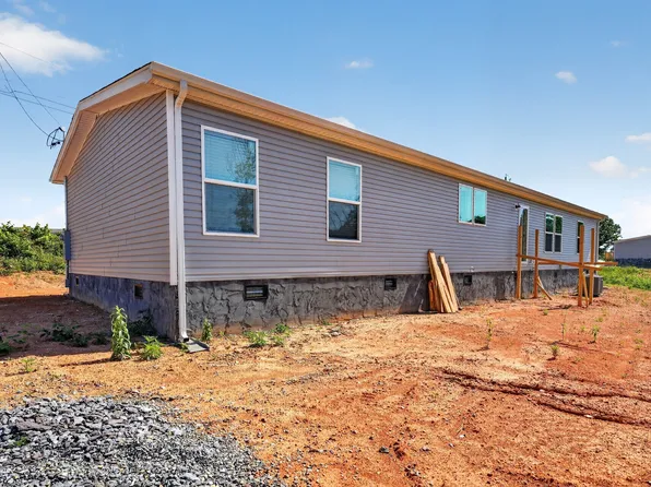 261 Laura Boiling Loop Rd, Strawberry Plains, TN 37871