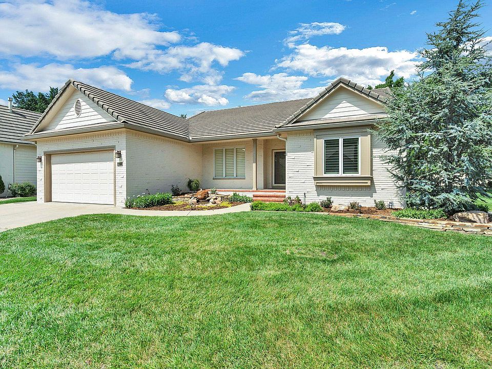 1st image of 729 N Crest Ridge Ct