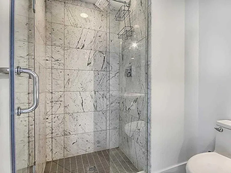 32 Davenport Rd — Photo 8