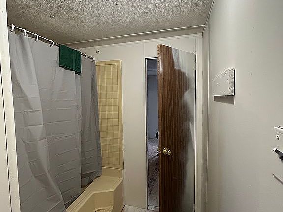 5th image of 1053 Green Level Rd
