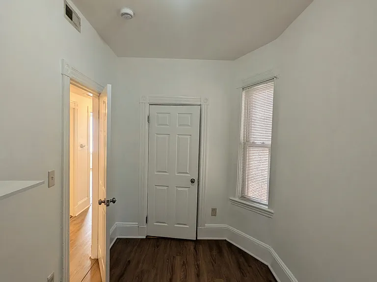 11 Linden St #2 — Photo 6