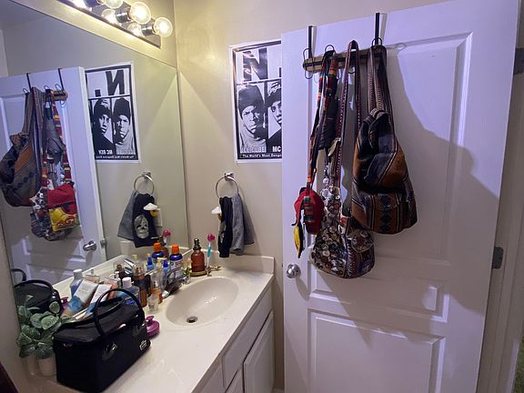 5th image of 1725 Harvey Mitchell Pkwy S #4914