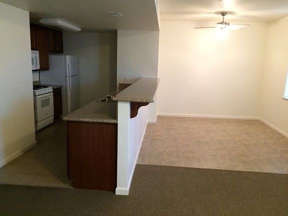 4th image of 2170 N Fresno St APT 305
