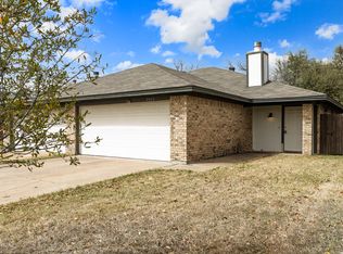 7511 Connie Ln, North Richland Hills, TX 76182