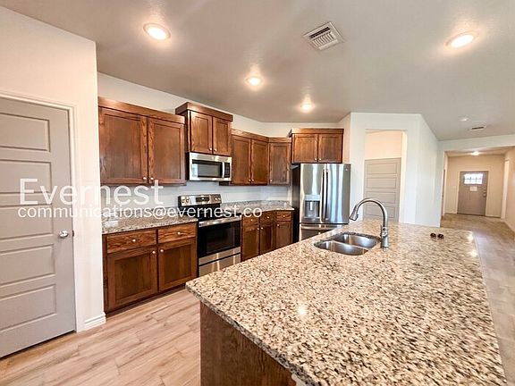 5th image of 842 Freedom Cir