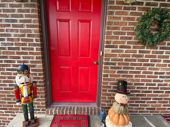 4th image of 29 Dogwood Ln