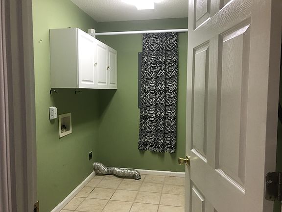 2nd image of 715 Ogeechee Dr E
