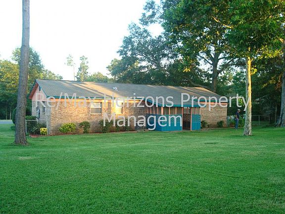 3rd image of 836 El Camino Dr