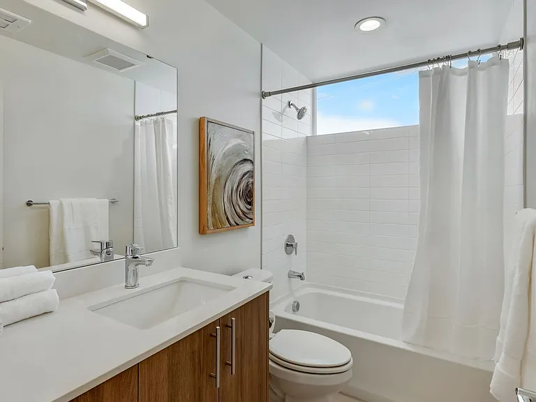 2826 S Walden St — Photo 14