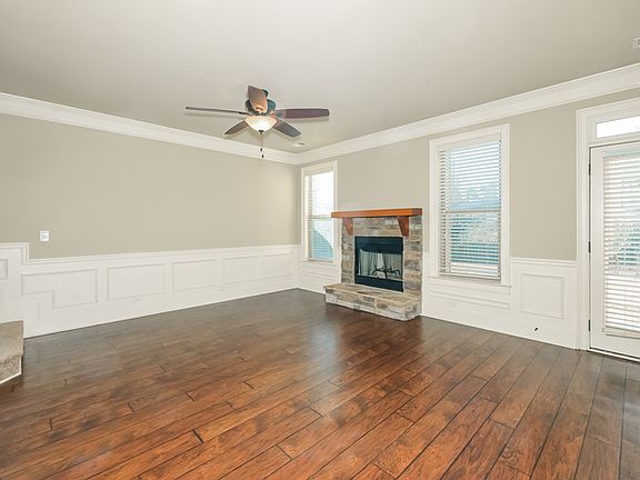 3rd image of 9200 Bandywood Way SW