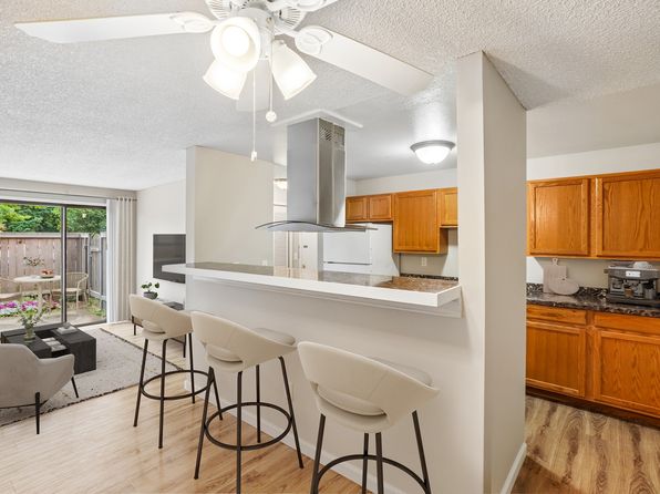 10415 NE Oakbrook Cir #505A
