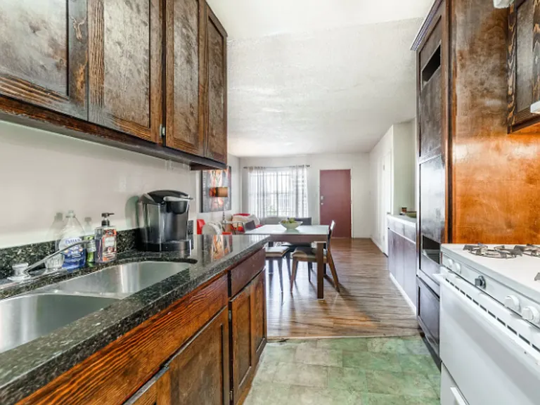 2618 Ellendale Pl — Photo 24