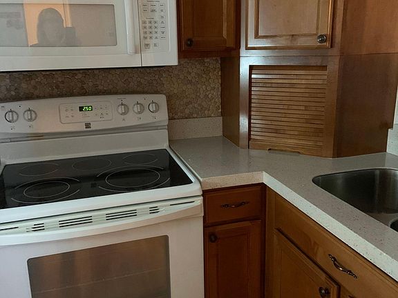 2nd image of 10435 Carrollbrook Ct APT 212