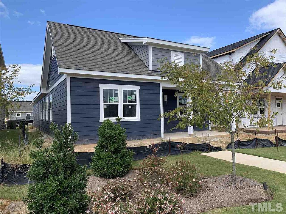 2nd image of 387 Beaufort Loop