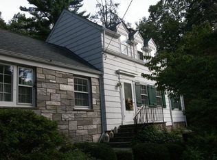 252 Runnymede Rd, West Caldwell, NJ 07006