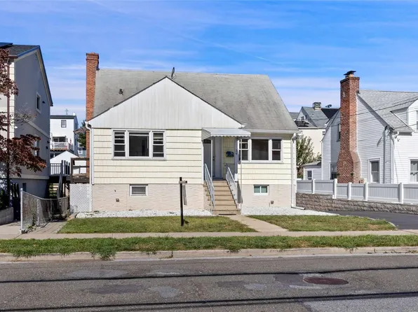 29 Fourth Avenue, Pelham, NY 10803