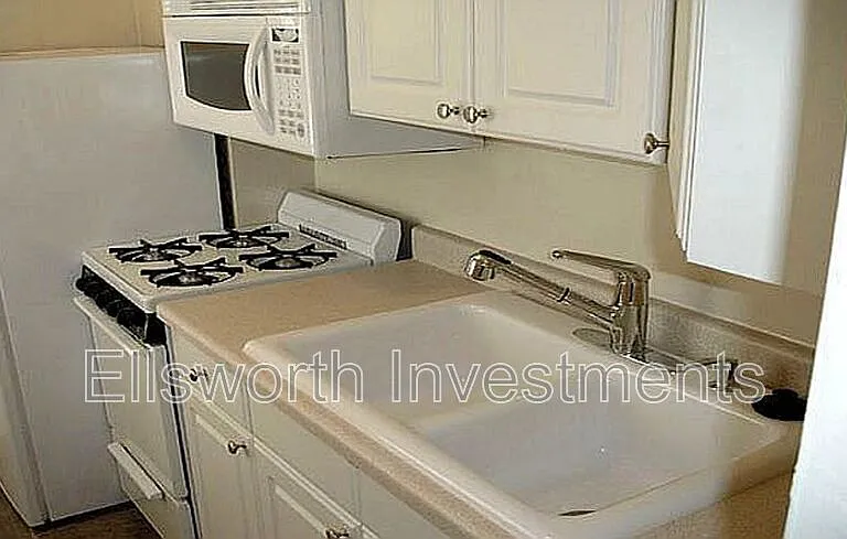3513 Park Blvd — Photo 2