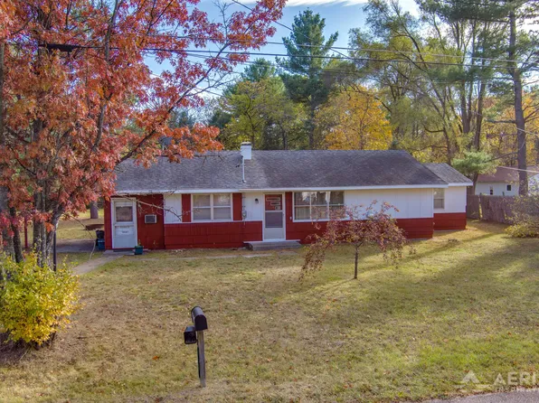 915 W 10th St, Mio, MI 48647