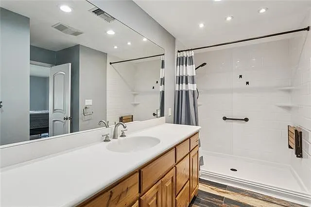 100 Southern Star Dr — Photo 17