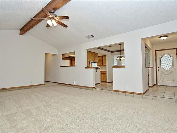 2nd image of 1104 Lakewood Ln