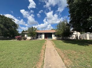 711 E Lucy Ave, Sallisaw, OK 74955