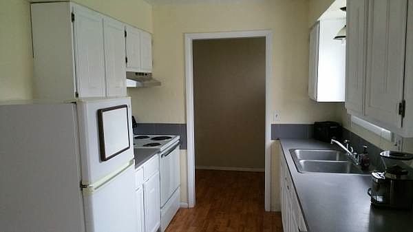 2nd image of 200 Hummingbird Ln