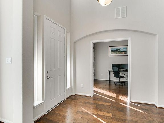 5th image of 5438 Belle Manor Ln