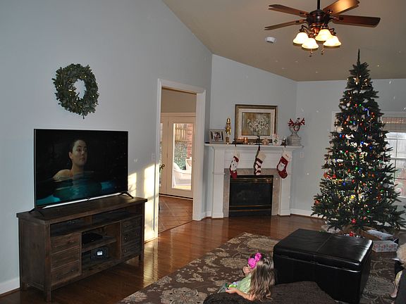 5th image of 2996 Waterside Way