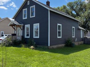 1009 Grandview Ave, Muscatine, IA 52761