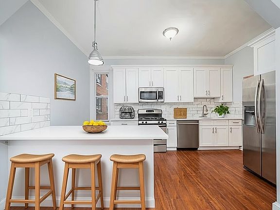 3rd image of 262 Palisade Ave Floor 2
