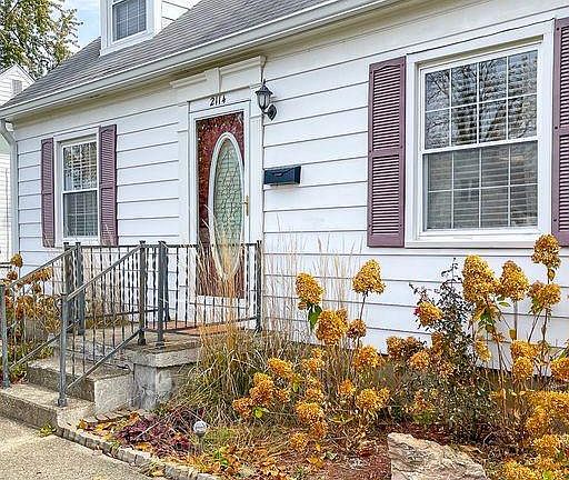 5th image of 2114 Mayflower Ave