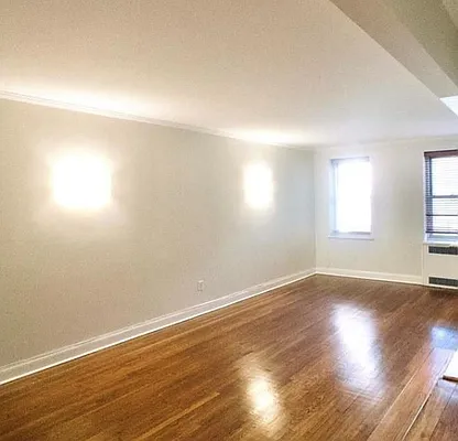 Rented by Arwell Realty | media 7