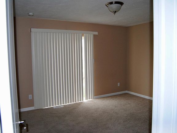 4th image of 1028 S Abigail Ct