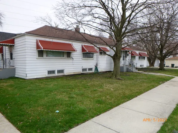 49 Hyde Park Ave, Bellwood, IL 60104