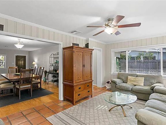 3rd image of 4414-0 W San Carlos St